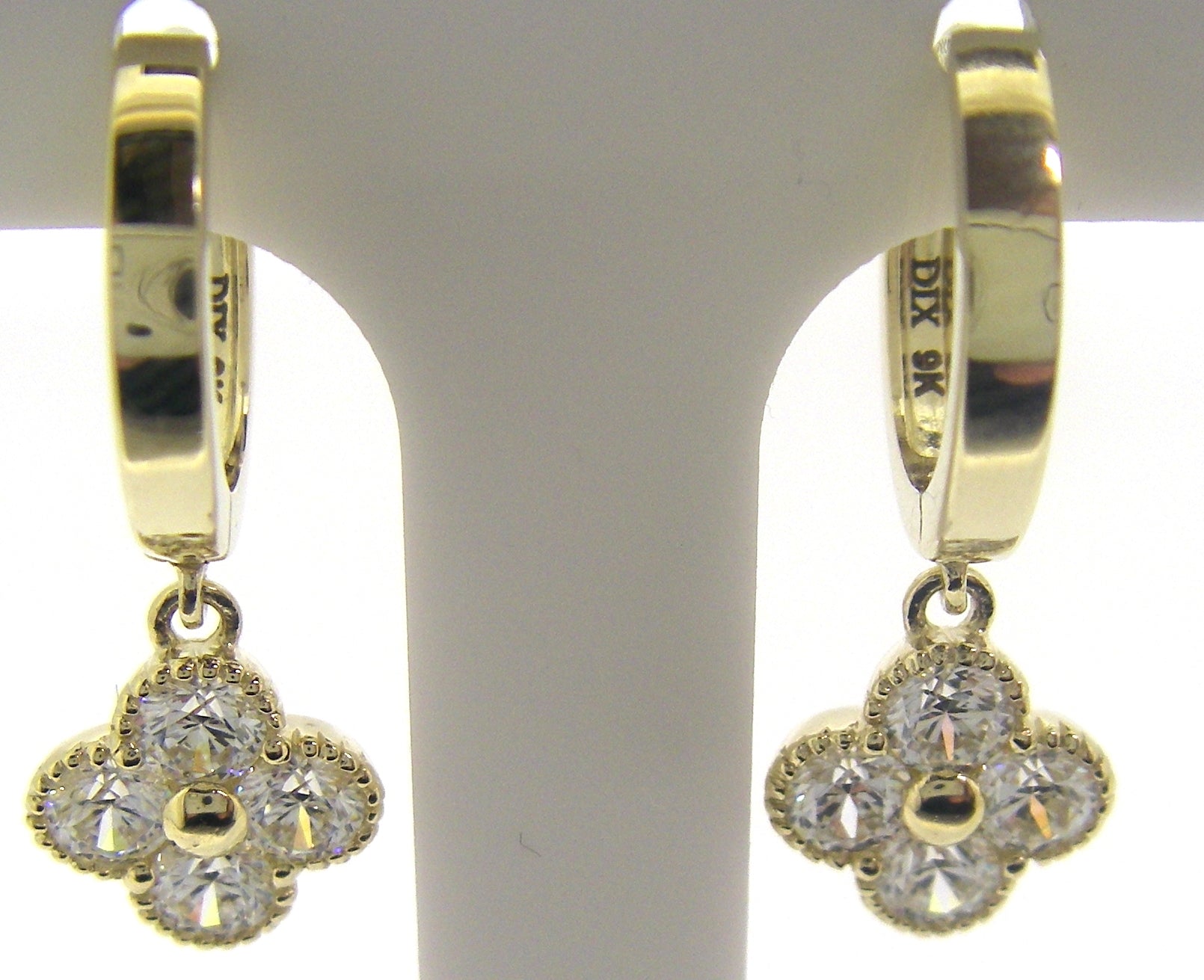Elegant 9ct Yellow Gold Tube Hoop Earrings