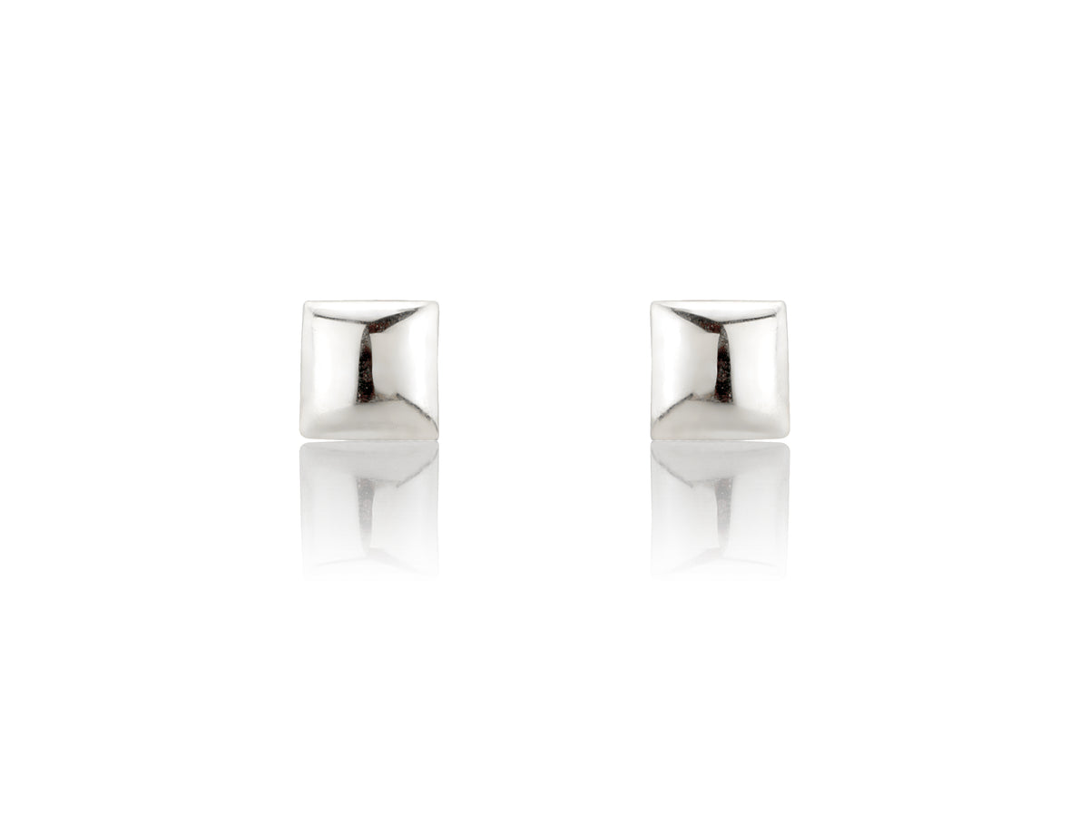 Elegant 9ct White Gold 5mm Square Stud Earrings