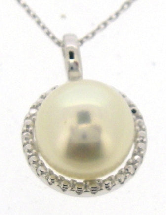 Elegant 9ct White Gold Pearl and Cubic Zirconia Pendant