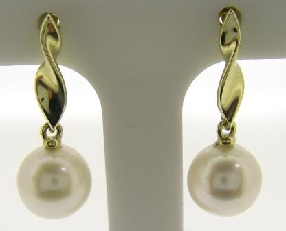 Elegant 9ct Yellow Gold Fresh Water Pearl Drop Earrings