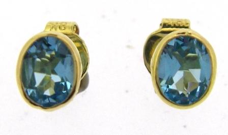 Vintage 18ct Yellow Gold Blue Topaz Stud Earrings