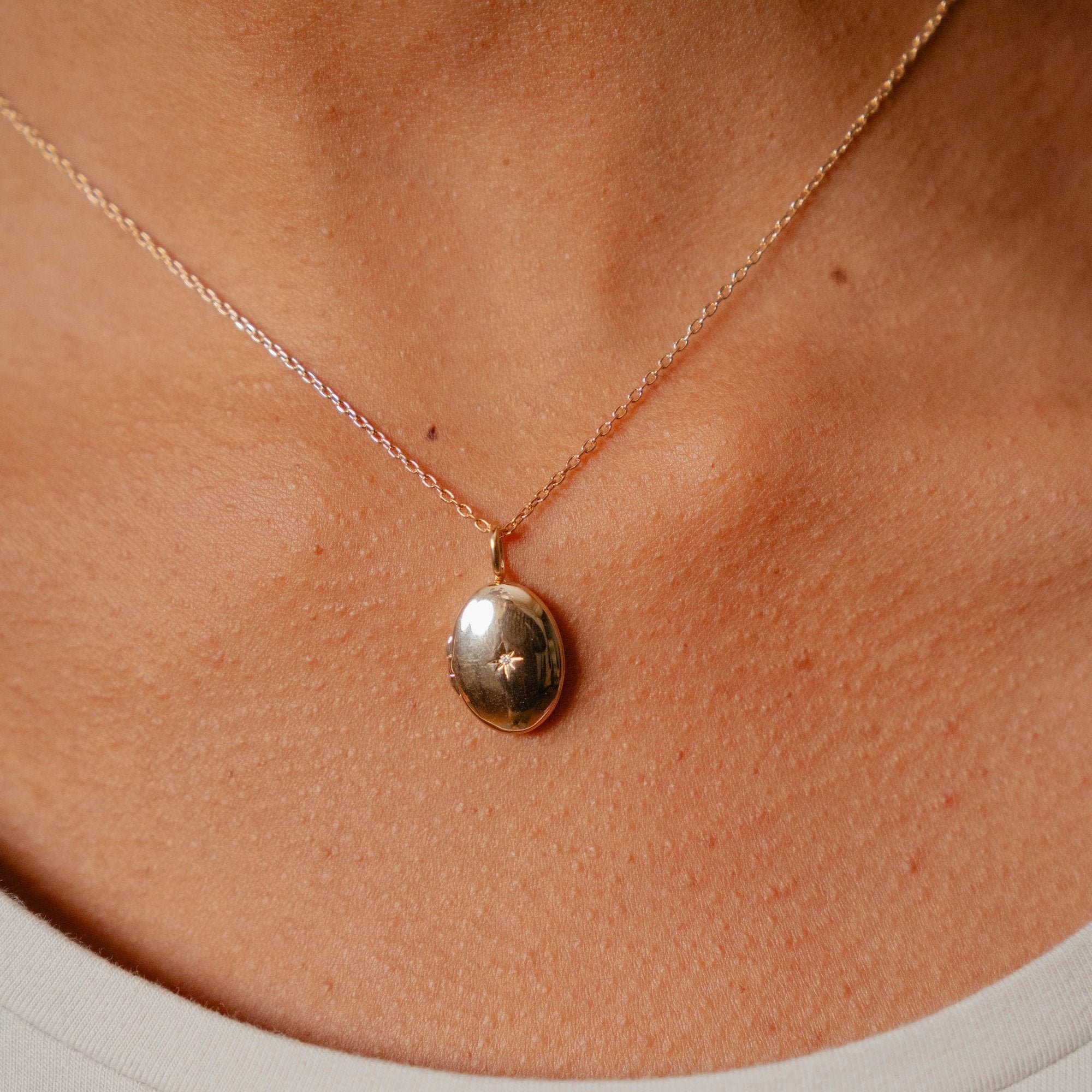 Secret Garden - Yellow Gold Plated Oval Locket Pendant With CZ Star Centre 45cm