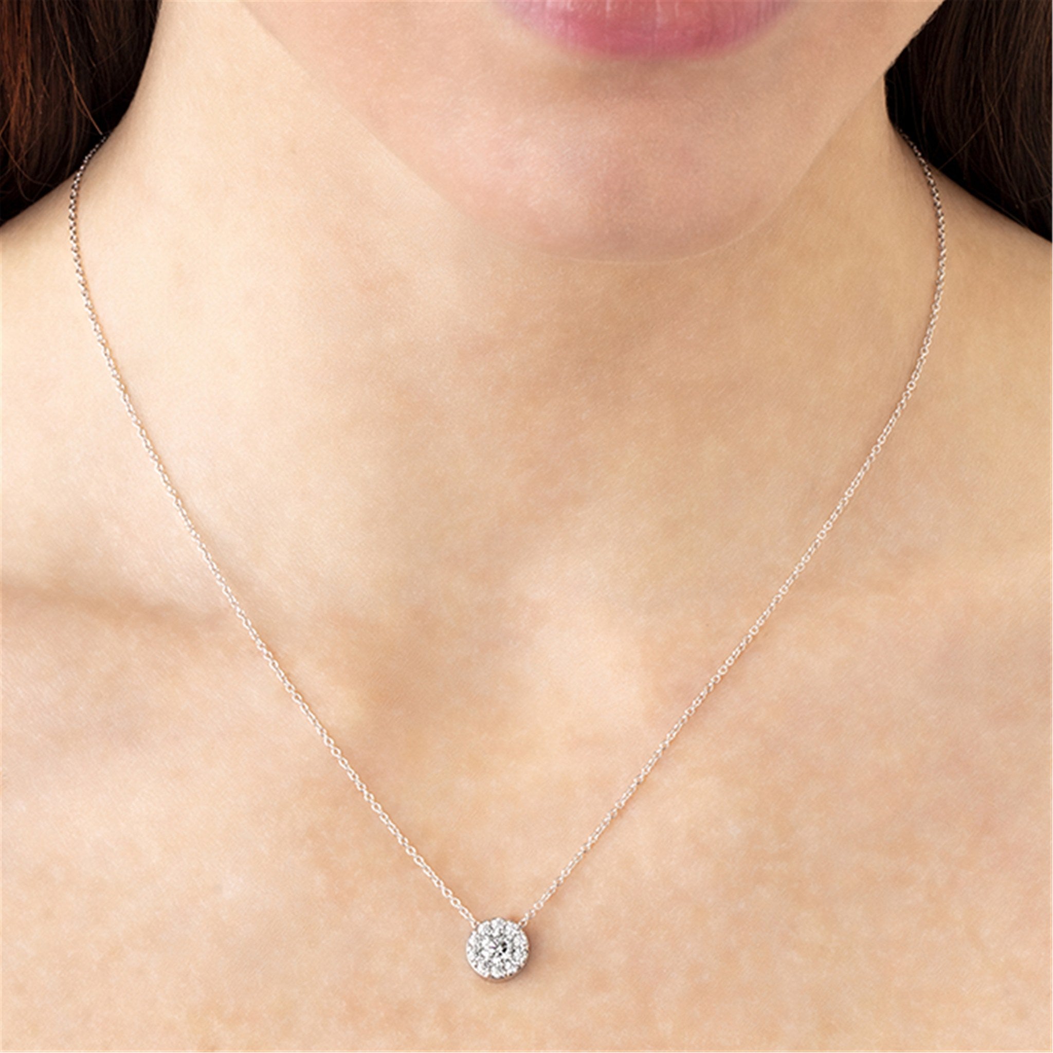 Hearts On Fire 18ct White Gold 0.75ct Fulfillment Pendant Necklace