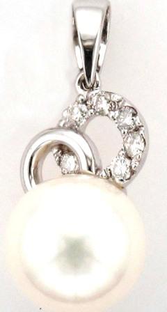 9ct White Gold Freshwater Pearl and Diamond Pendant