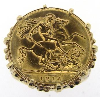 Vintage 9ct Yellow Gold 1/2 Sovereign Ring With 22ct Gold 1914 King George V 1/2 Sovereign Coin