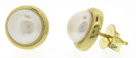Elegant 9ct Yellow Gold Freshwater Pearl Stud Earrings