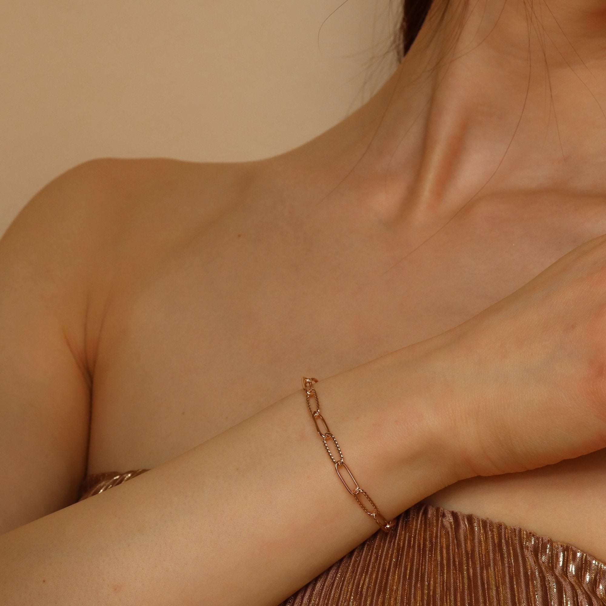 Street Lights - Yellow Gold Plated Plain And Twisted Rope Paperlink Bracelet 18cm