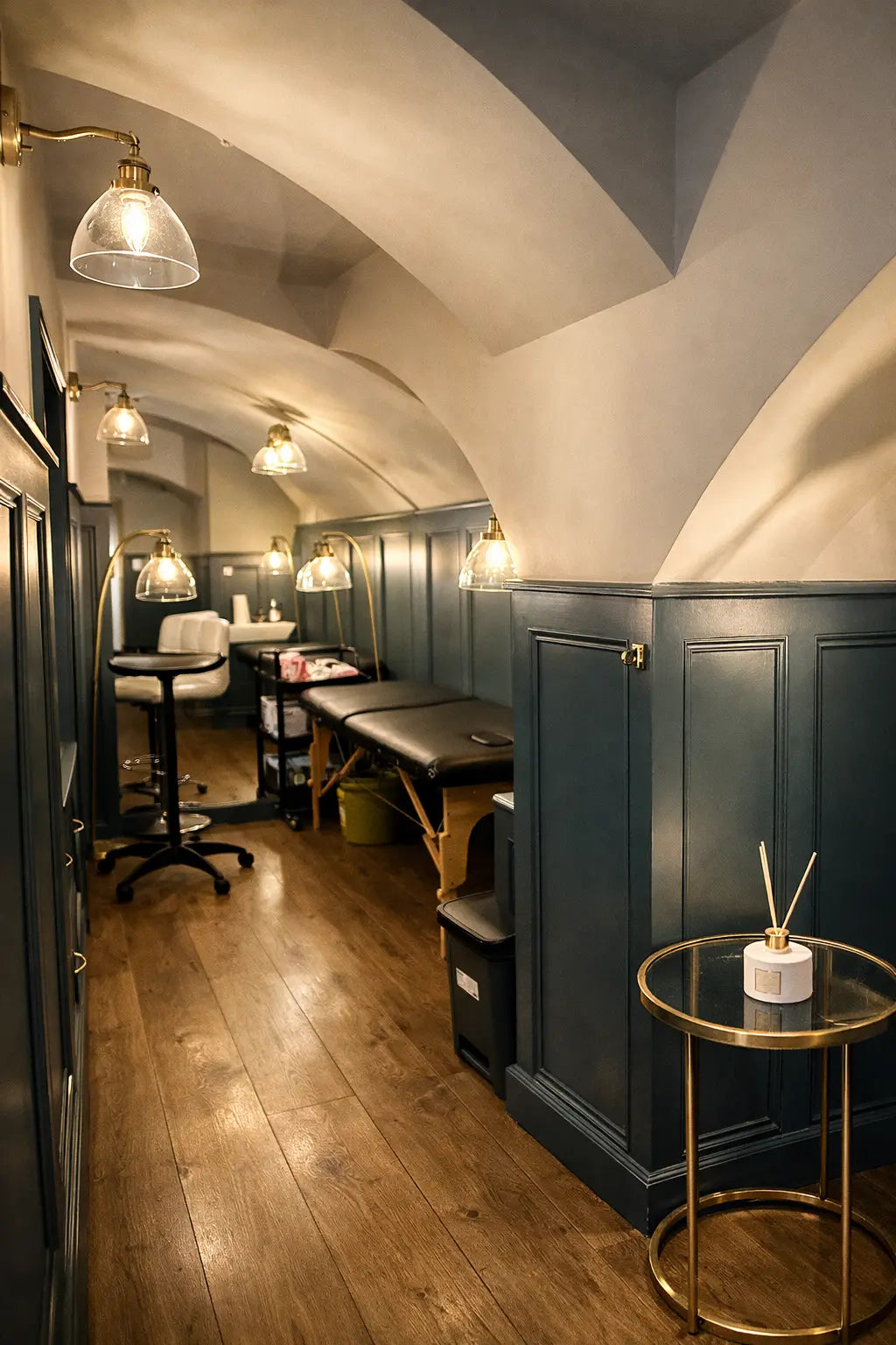 Curated Piercing studio